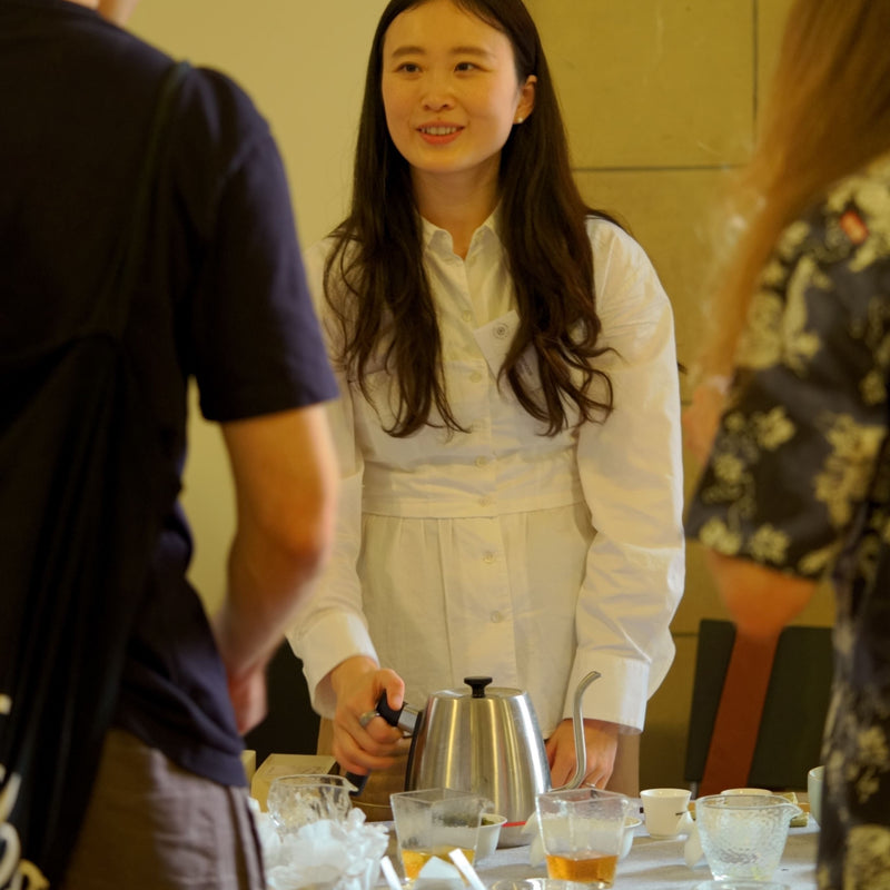 Gaiwan and Living Tea