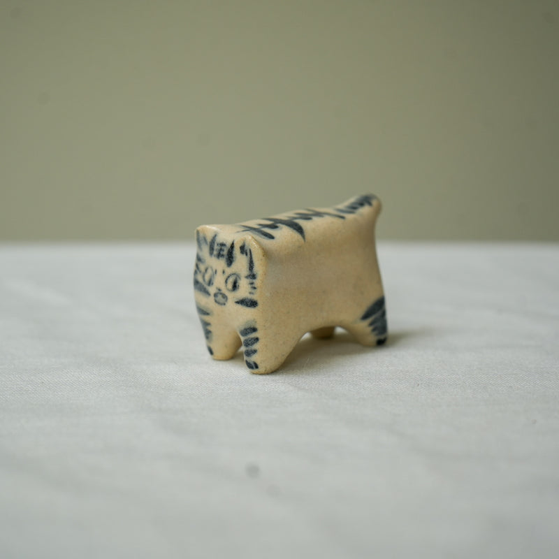 Mini Ceramic Tiger (Qinghua) Teapet 4 Teaware- Cha Moods