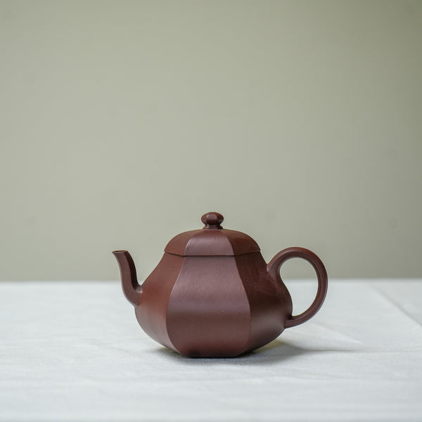 Six-Faceted Pear-Shaped Yixing Zisha Teapot 130ml Teapot- Cha Moods