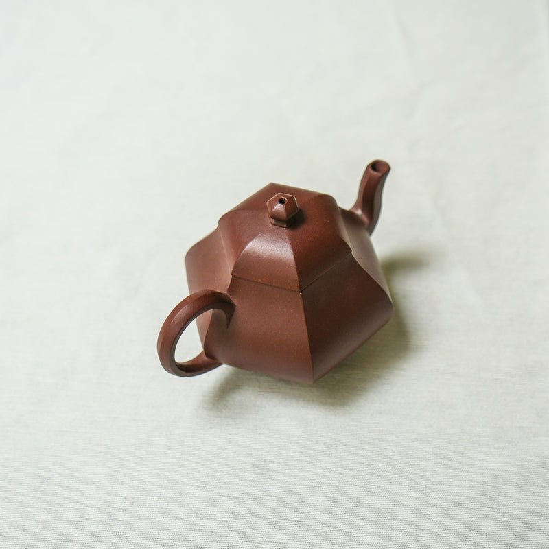 Six-Faceted Pear-Shaped Yixing Zisha Teapot 130ml Teapot- Cha Moods