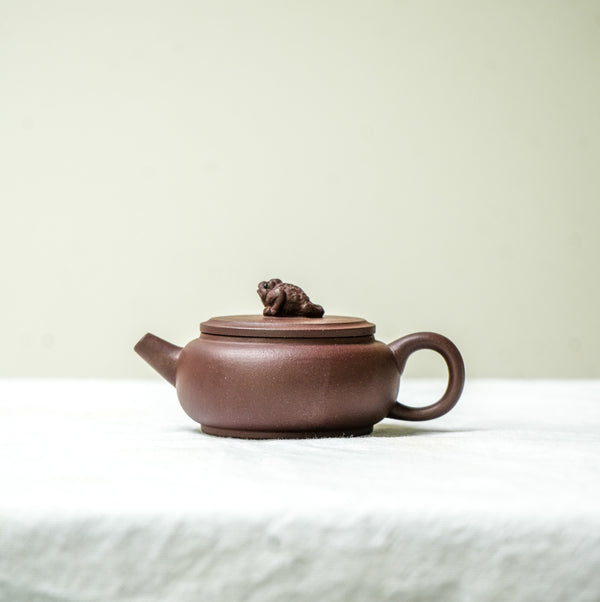 Yixing Lucky Toad Zisha Teapot 120ml Teapot- Cha Moods