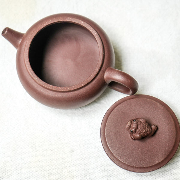 Yixing Lucky Toad Zisha Teapot 120ml Teapot- Cha Moods